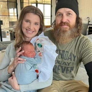 “Duck Dynasty’s” Jase and Missy Robertson with tears in their eyes make the sad announcement… “Duck Dynasty’s” Jase and Missy Robertson with tears in their eyes make the sad announcement…